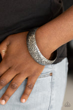 Cargar imagen en el visor de la galería, Garden Villa
